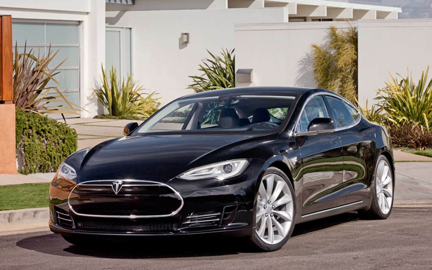 Tesla model 2016